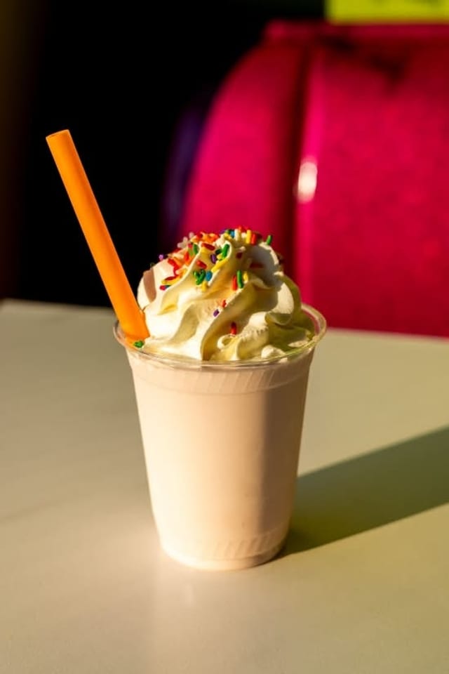Small Strawberry Shake.